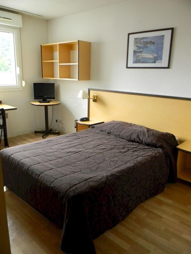 Kosy Appart'Hotel Le Champ De Mars Reims Exteriör bild