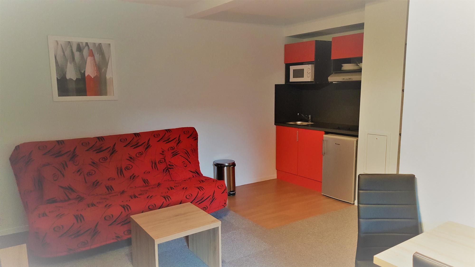 Kosy Appart'Hotel Le Champ De Mars Reims Exteriör bild